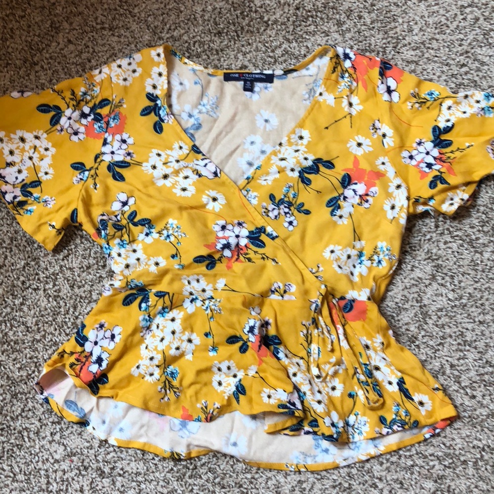 Tie top